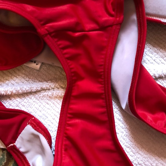 Separates bikini.Bottom XL. Or or bandeau  top  M - Picture 7 of 16